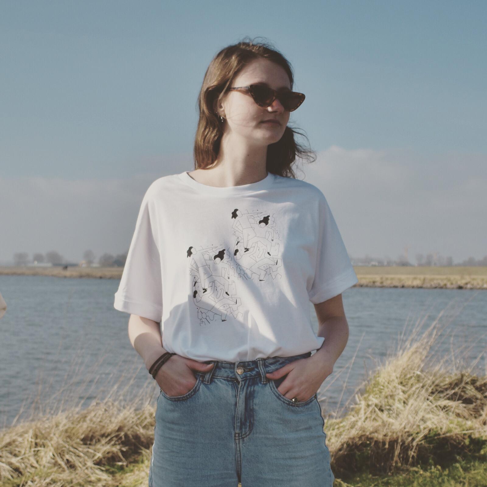 Women Rory Rhytmic people T-shirt G.dyed white front MODEL 2