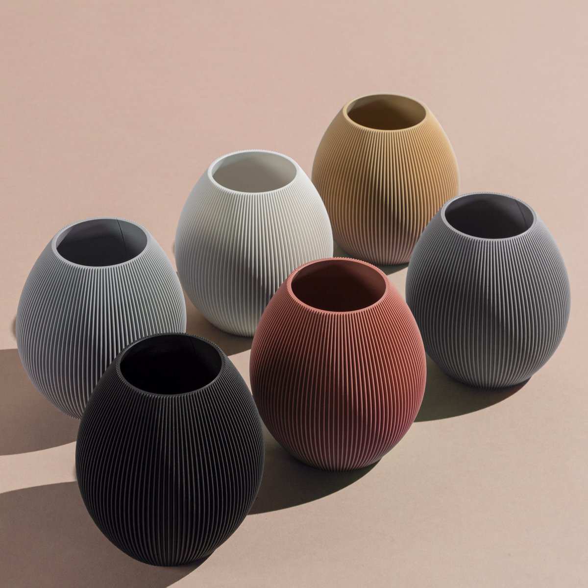 Dennismaass round vase All colors
